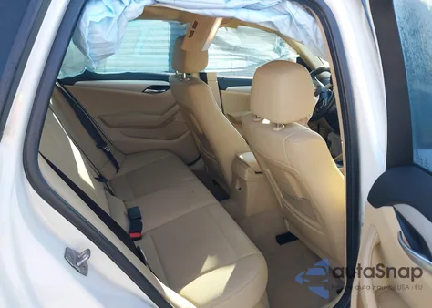 2015 BMW X1 Sdrive28I z USA, uszkodzony, nr VIN WBAVM1C54FV315853